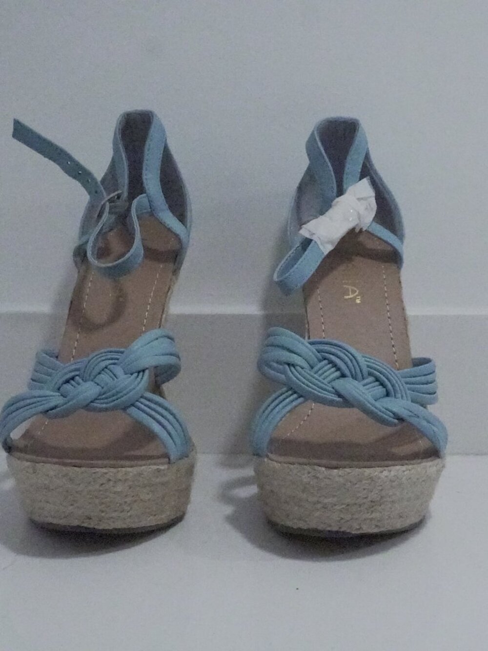blue platforms - Picture 2 of 4